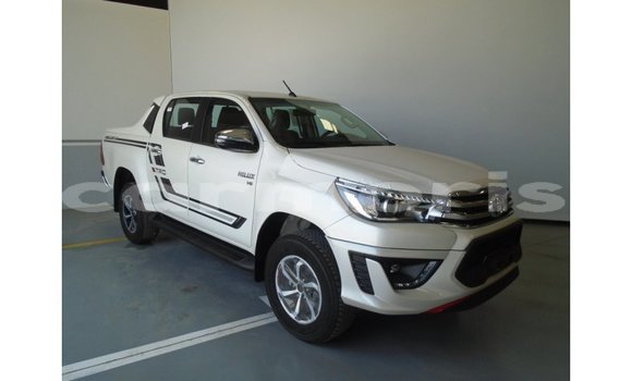 Buy Import Toyota Hilux White Car in Import - Dubai in Agalega Islands Buy Import Toyota Hilux White Car in Import - Dubai in Agalega Islands