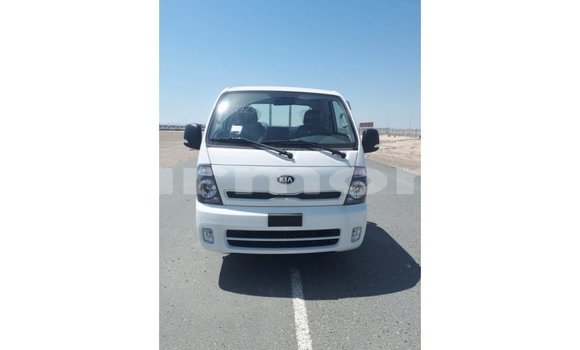 Buy Import Kia Carens White Car in Import - Dubai in Agalega Islands Buy Import Kia Carens White Car in Import - Dubai in Agalega Islands