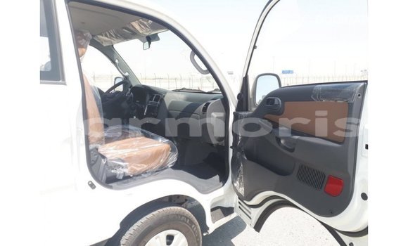Buy Import Kia Carens White Car in Import - Dubai in Agalega Islands Buy Import Kia Carens White Car in Import - Dubai in Agalega Islands