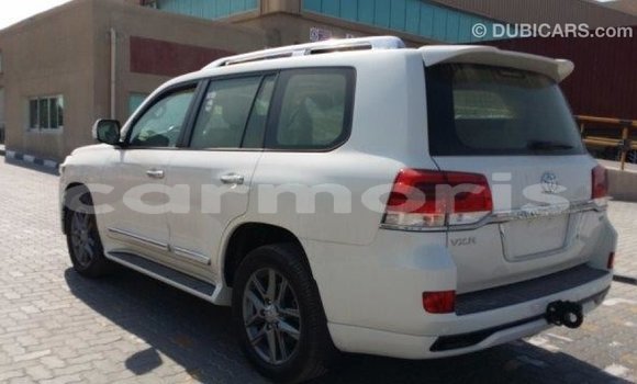 Buy Import Toyota Land Cruiser White Car in Import - Dubai in Agalega Islands Buy Import Toyota Land Cruiser White Car in Import - Dubai in Agalega Islands