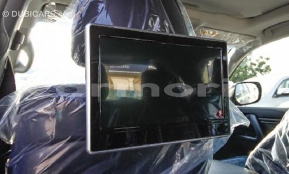 Buy Import Toyota Land Cruiser White Car in Import - Dubai in Agalega Islands Buy Import Toyota Land Cruiser White Car in Import - Dubai in Agalega Islands