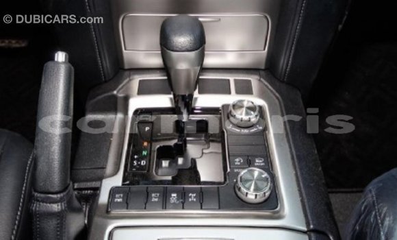 Buy Import Toyota Land Cruiser White Car in Import - Dubai in Agalega Islands Buy Import Toyota Land Cruiser White Car in Import - Dubai in Agalega Islands