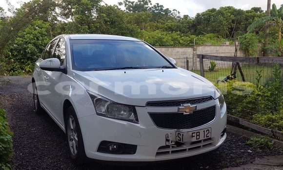 Buy Used Chevrolet Caprice White Car in Rose Belle in Grand Port District