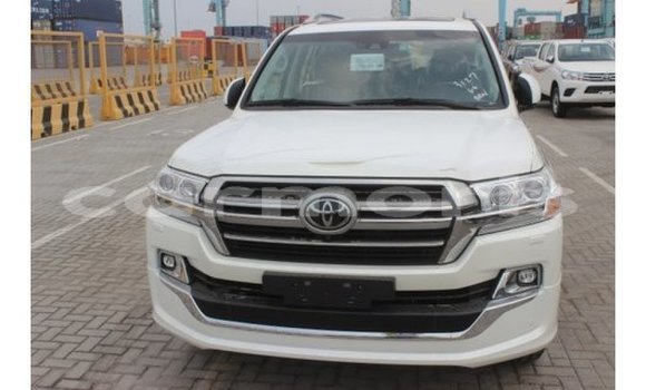 Buy Import Toyota Land Cruiser White Car in Import - Dubai in Agalega Islands Buy Import Toyota Land Cruiser White Car in Import - Dubai in Agalega Islands