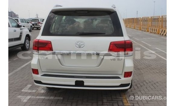 Buy Import Toyota Land Cruiser White Car in Import - Dubai in Agalega Islands Buy Import Toyota Land Cruiser White Car in Import - Dubai in Agalega Islands