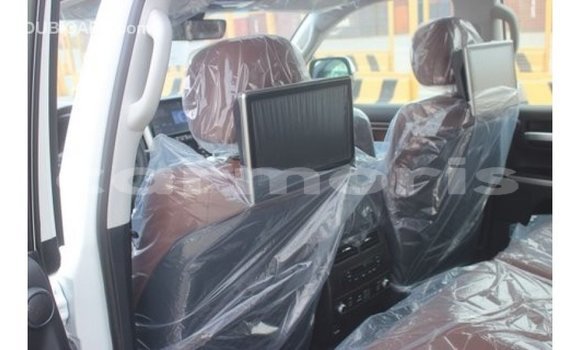 Buy Import Toyota Land Cruiser White Car in Import - Dubai in Agalega Islands Buy Import Toyota Land Cruiser White Car in Import - Dubai in Agalega Islands