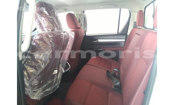 Buy Import Toyota Hilux White Car in Import - Dubai in Agalega Islands Buy Import Toyota Hilux White Car in Import - Dubai in Agalega Islands