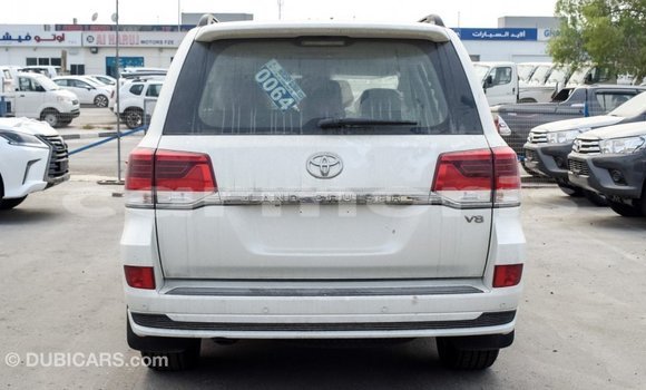 Buy Import Toyota Land Cruiser White Car in Import - Dubai in Agalega Islands Buy Import Toyota Land Cruiser White Car in Import - Dubai in Agalega Islands