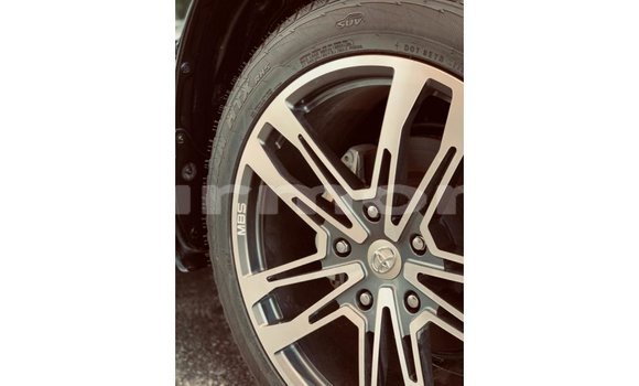 Acheter Import Voiture Toyota Land Cruiser Noir à Import - Dubai, Îles Agalega Acheter Import Voiture Toyota Land Cruiser Noir à Import - Dubai, Îles Agalega