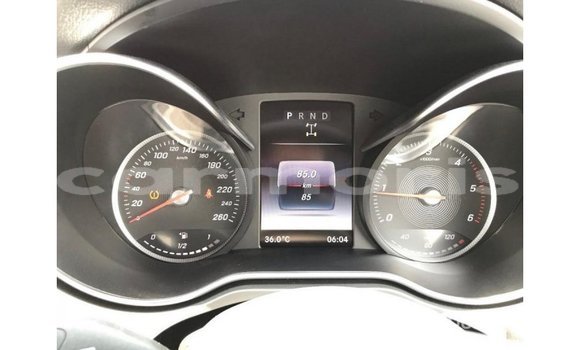 Acheter Import Voiture Mercedes-Benz 250 Bleu à Import - Dubai, Îles Agalega Acheter Import Voiture Mercedes-Benz 250 Bleu à Import - Dubai, Îles Agalega