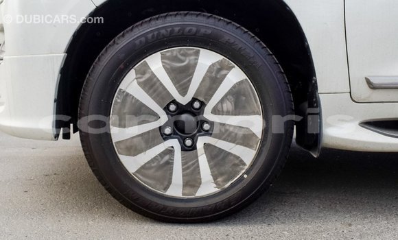 Acheter Import Voiture Toyota Land Cruiser Blanc à Import - Dubai, Îles Agalega Acheter Import Voiture Toyota Land Cruiser Blanc à Import - Dubai, Îles Agalega