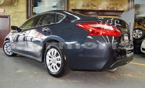 Buy Used Nissan Altima Black Car in Arsenal in Pamplemousses District Buy Used Nissan Altima Black Car in Arsenal in Pamplemousses District