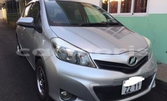 Acheter Occasion Voiture Toyota Vitz Gris à Port Louis, Port Louis District Acheter Occasion Voiture Toyota Vitz Gris à Port Louis, Port Louis District