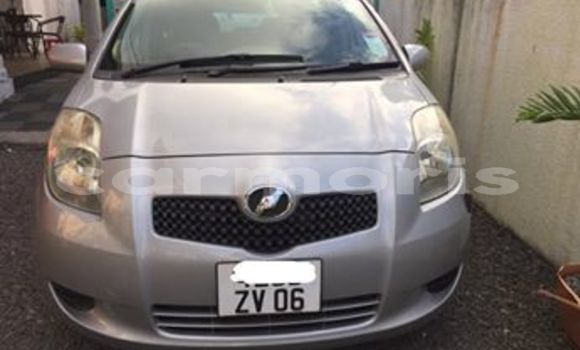 Acheter Occasion Voiture Toyota Vitz Gris à Port Louis, Port Louis District Acheter Occasion Voiture Toyota Vitz Gris à Port Louis, Port Louis District