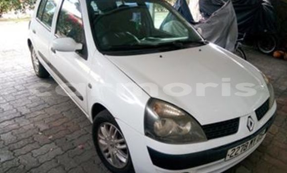 Buy Used Renault Clio White Car in Grand Baie–Montagne Goyaves in Rodrigues
