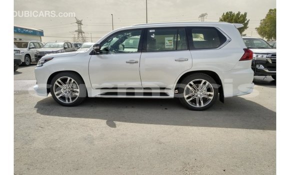 Acheter Import Voiture Lexus LX Blanc à Import - Dubai, Îles Agalega Acheter Import Voiture Lexus LX Blanc à Import - Dubai, Îles Agalega