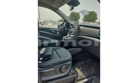 Buy Import Mercedes-Benz 250 Black Car in Import - Dubai in Agalega Islands Buy Import Mercedes-Benz 250 Black Car in Import - Dubai in Agalega Islands