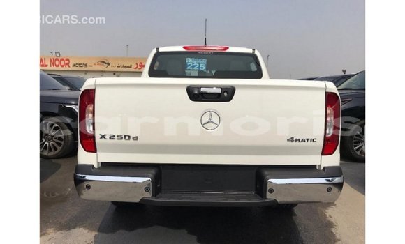 Buy Import Mercedes-Benz 250 White Car in Import - Dubai in Agalega Islands Buy Import Mercedes-Benz 250 White Car in Import - Dubai in Agalega Islands