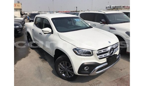 Buy Import Mercedes-Benz 250 White Car in Import - Dubai in Agalega Islands Buy Import Mercedes-Benz 250 White Car in Import - Dubai in Agalega Islands