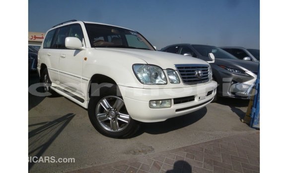 Buy Import Toyota Land Cruiser White Car in Import - Dubai in Agalega Islands Buy Import Toyota Land Cruiser White Car in Import - Dubai in Agalega Islands