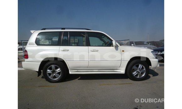 Buy Import Toyota Land Cruiser White Car in Import - Dubai in Agalega Islands Buy Import Toyota Land Cruiser White Car in Import - Dubai in Agalega Islands