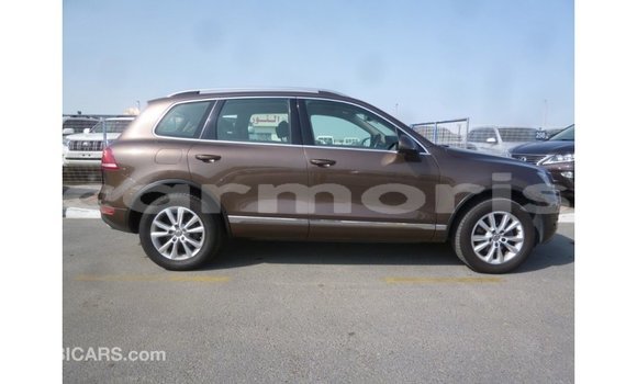 Acheter Import Voiture Volkswagen Touareg Marron à Import - Dubai, Îles Agalega Acheter Import Voiture Volkswagen Touareg Marron à Import - Dubai, Îles Agalega