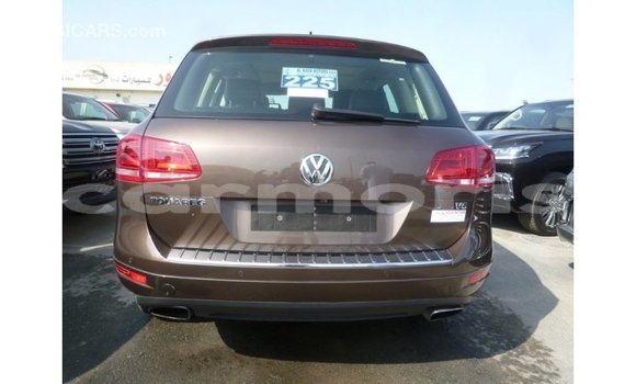 Acheter Import Voiture Volkswagen Touareg Marron à Import - Dubai, Îles Agalega Acheter Import Voiture Volkswagen Touareg Marron à Import - Dubai, Îles Agalega