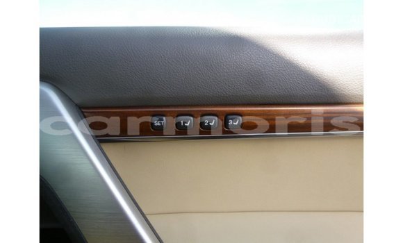 Acheter Import Voiture Toyota Land Cruiser Noir à Import - Dubai, Îles Agalega Acheter Import Voiture Toyota Land Cruiser Noir à Import - Dubai, Îles Agalega