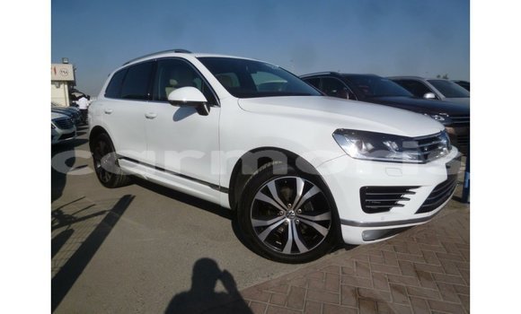 Buy Import Volkswagen Touareg White Car in Import - Dubai in Agalega Islands Buy Import Volkswagen Touareg White Car in Import - Dubai in Agalega Islands