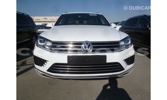 Buy Import Volkswagen Touareg White Car in Import - Dubai in Agalega Islands Buy Import Volkswagen Touareg White Car in Import - Dubai in Agalega Islands