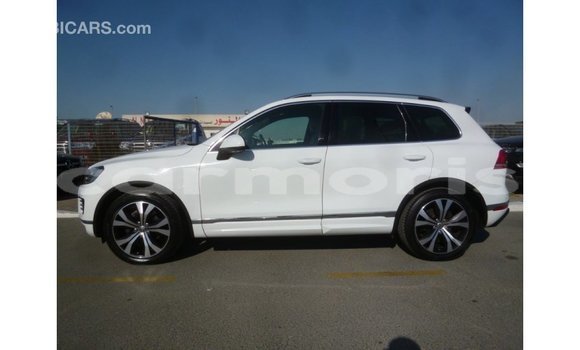 Buy Import Volkswagen Touareg White Car in Import - Dubai in Agalega Islands Buy Import Volkswagen Touareg White Car in Import - Dubai in Agalega Islands