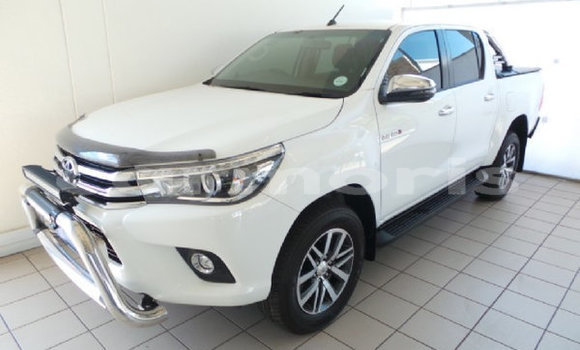 Acheter Occasion Voiture Toyota Hilux Blanc à Curepipe, Plaines Wilhems District Acheter Occasion Voiture Toyota Hilux Blanc à Curepipe, Plaines Wilhems District