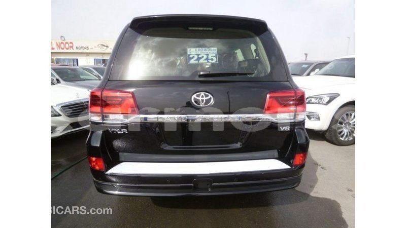 Big with watermark 781ecbb9 c3e4 475f b91b afdfa8b9583b