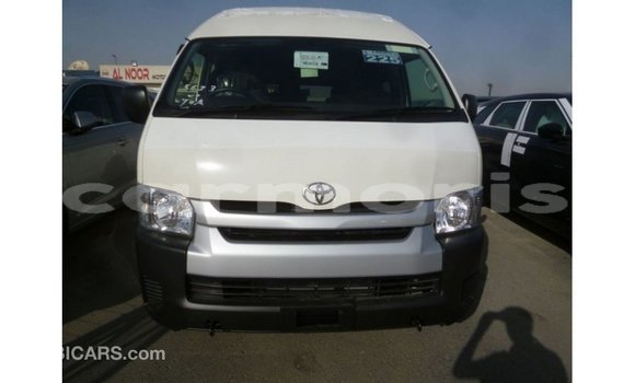 Acheter Import Voiture Toyota Hiace Blanc à Import - Dubai, Îles Agalega Acheter Import Voiture Toyota Hiace Blanc à Import - Dubai, Îles Agalega