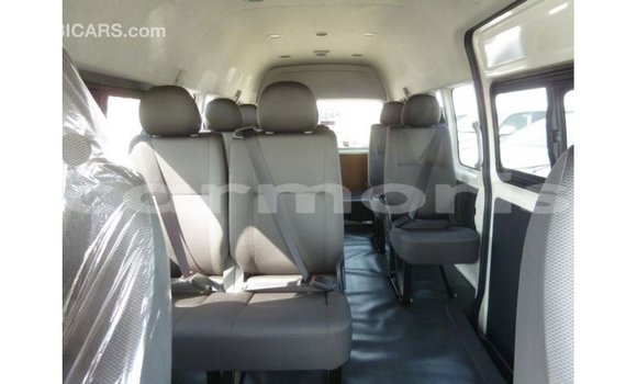Acheter Import Voiture Toyota Hiace Blanc à Import - Dubai, Îles Agalega Acheter Import Voiture Toyota Hiace Blanc à Import - Dubai, Îles Agalega