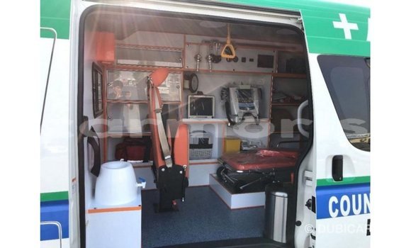 Acheter Import Voiture Toyota Hiace Blanc à Import - Dubai, Îles Agalega Acheter Import Voiture Toyota Hiace Blanc à Import - Dubai, Îles Agalega