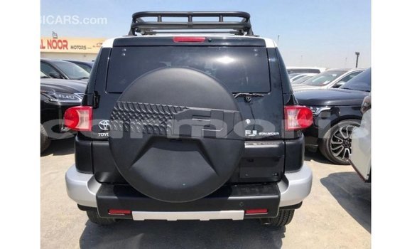 Acheter Import Voiture Toyota FJ Cruiser Noir à Import - Dubai, Îles Agalega Acheter Import Voiture Toyota FJ Cruiser Noir à Import - Dubai, Îles Agalega