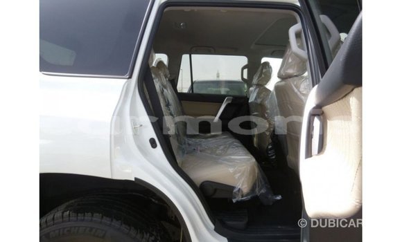 Buy Import Toyota Prado White Car in Import - Dubai in Agalega Islands Buy Import Toyota Prado White Car in Import - Dubai in Agalega Islands