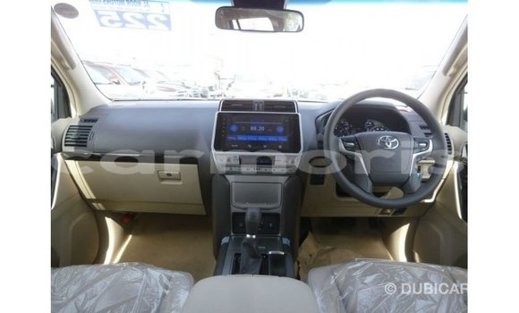 Acheter Import Voiture Toyota Prado Blanc à Import - Dubai, Îles Agalega Acheter Import Voiture Toyota Prado Blanc à Import - Dubai, Îles Agalega