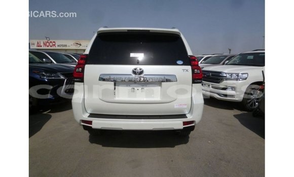Acheter Import Voiture Toyota Prado Blanc à Import - Dubai, Îles Agalega Acheter Import Voiture Toyota Prado Blanc à Import - Dubai, Îles Agalega