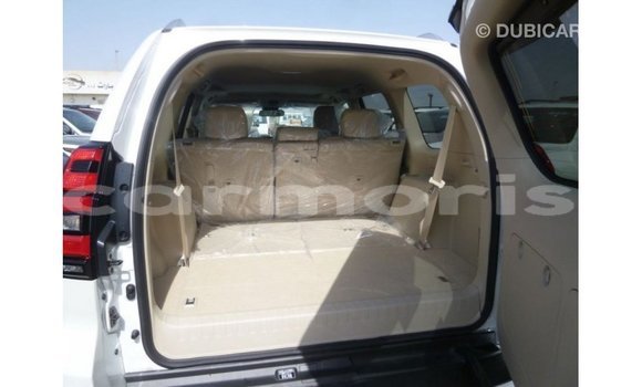 Acheter Import Voiture Toyota Prado Blanc à Import - Dubai, Îles Agalega Acheter Import Voiture Toyota Prado Blanc à Import - Dubai, Îles Agalega