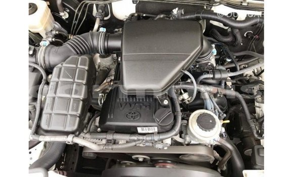 Acheter Import Voiture Toyota Prado Blanc à Import - Dubai, Îles Agalega Acheter Import Voiture Toyota Prado Blanc à Import - Dubai, Îles Agalega