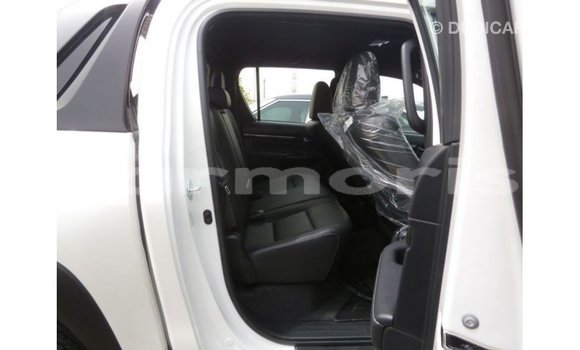 Buy Import Toyota Hilux White Car in Import - Dubai in Agalega Islands Buy Import Toyota Hilux White Car in Import - Dubai in Agalega Islands