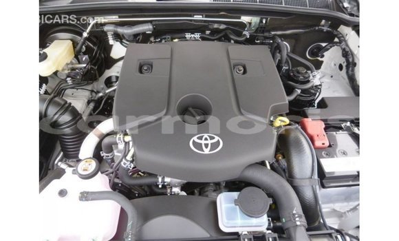 Buy Import Toyota Hilux White Car in Import - Dubai in Agalega Islands Buy Import Toyota Hilux White Car in Import - Dubai in Agalega Islands