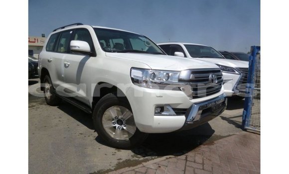 Acheter Import Voiture Toyota Land Cruiser Blanc à Import - Dubai, Îles Agalega Acheter Import Voiture Toyota Land Cruiser Blanc à Import - Dubai, Îles Agalega