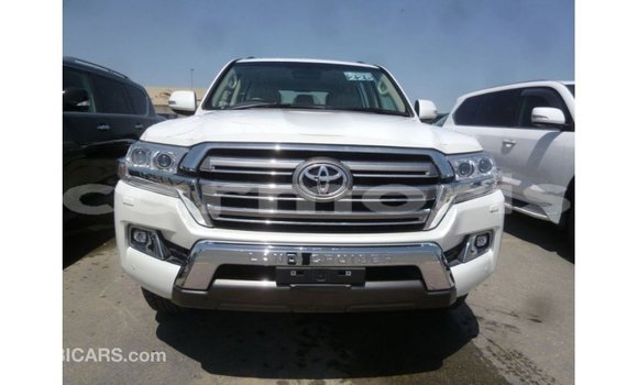 Acheter Import Voiture Toyota Land Cruiser Blanc à Import - Dubai, Îles Agalega Acheter Import Voiture Toyota Land Cruiser Blanc à Import - Dubai, Îles Agalega
