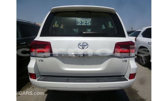 Acheter Import Voiture Toyota Land Cruiser Blanc à Import - Dubai, Îles Agalega Acheter Import Voiture Toyota Land Cruiser Blanc à Import - Dubai, Îles Agalega