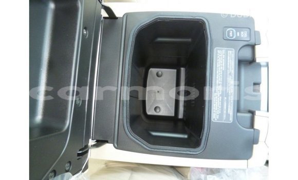 Acheter Import Voiture Toyota Land Cruiser Blanc à Import - Dubai, Îles Agalega Acheter Import Voiture Toyota Land Cruiser Blanc à Import - Dubai, Îles Agalega