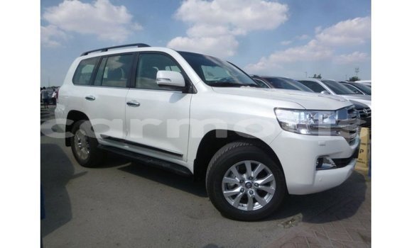Buy Import Toyota Land Cruiser White Car in Import - Dubai in Agalega Islands Buy Import Toyota Land Cruiser White Car in Import - Dubai in Agalega Islands