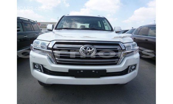 Buy Import Toyota Land Cruiser White Car in Import - Dubai in Agalega Islands Buy Import Toyota Land Cruiser White Car in Import - Dubai in Agalega Islands